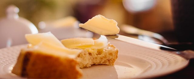 crazy-cake-CNLEM6IPZLc-unsplash